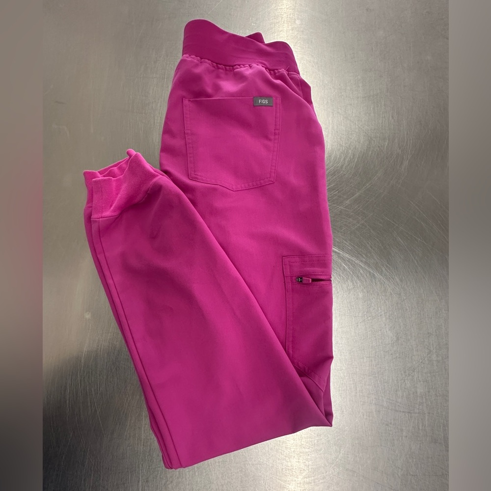 Women’s figs Zamora joggers small tall